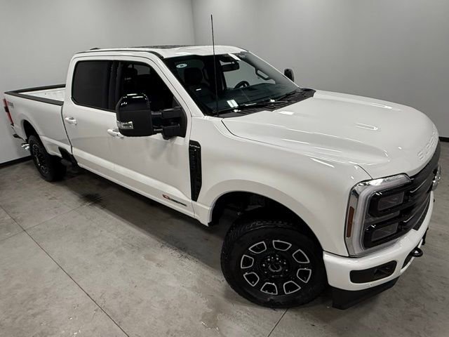 New 2025 Ford F350 Platinum w/ FX4 Off-Road Package image 31