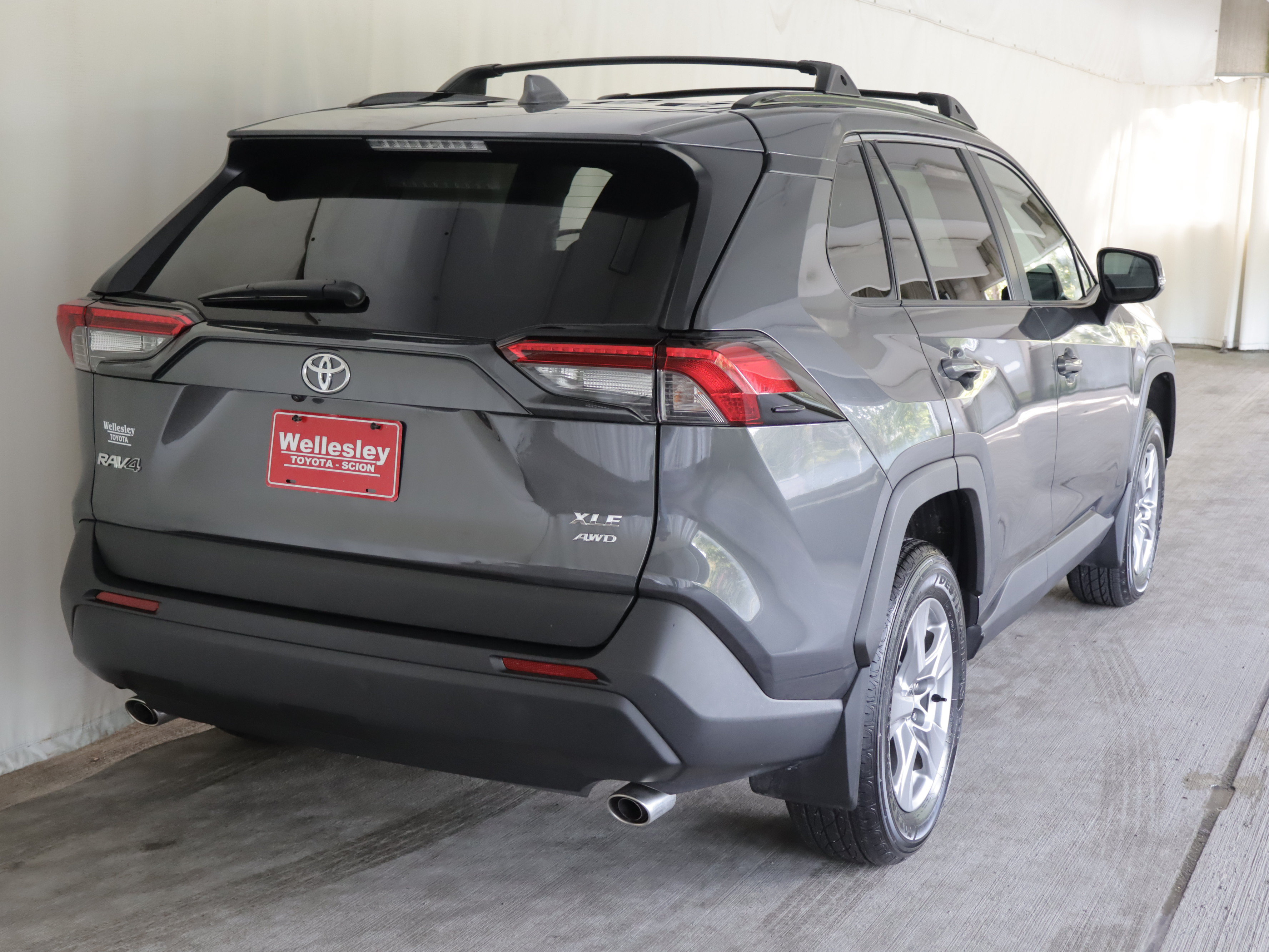 Used 2025 Toyota RAV4 XLE AWD/4WD image 7