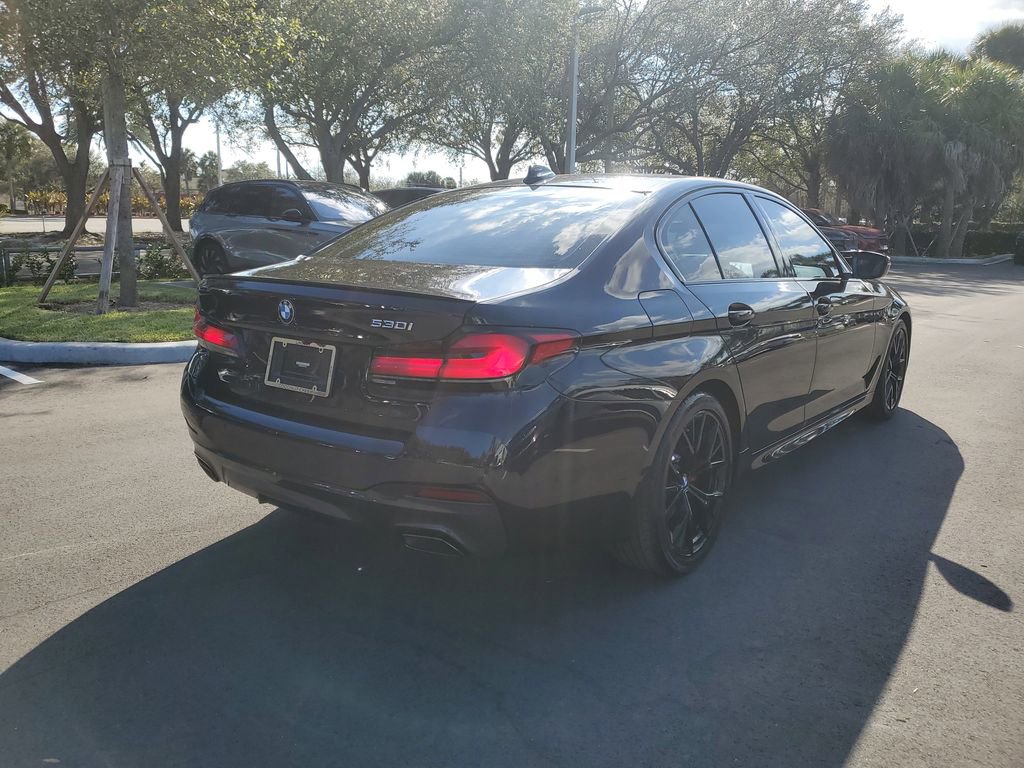 Used 2023 BMW 530i w/ M Sport Package image 4