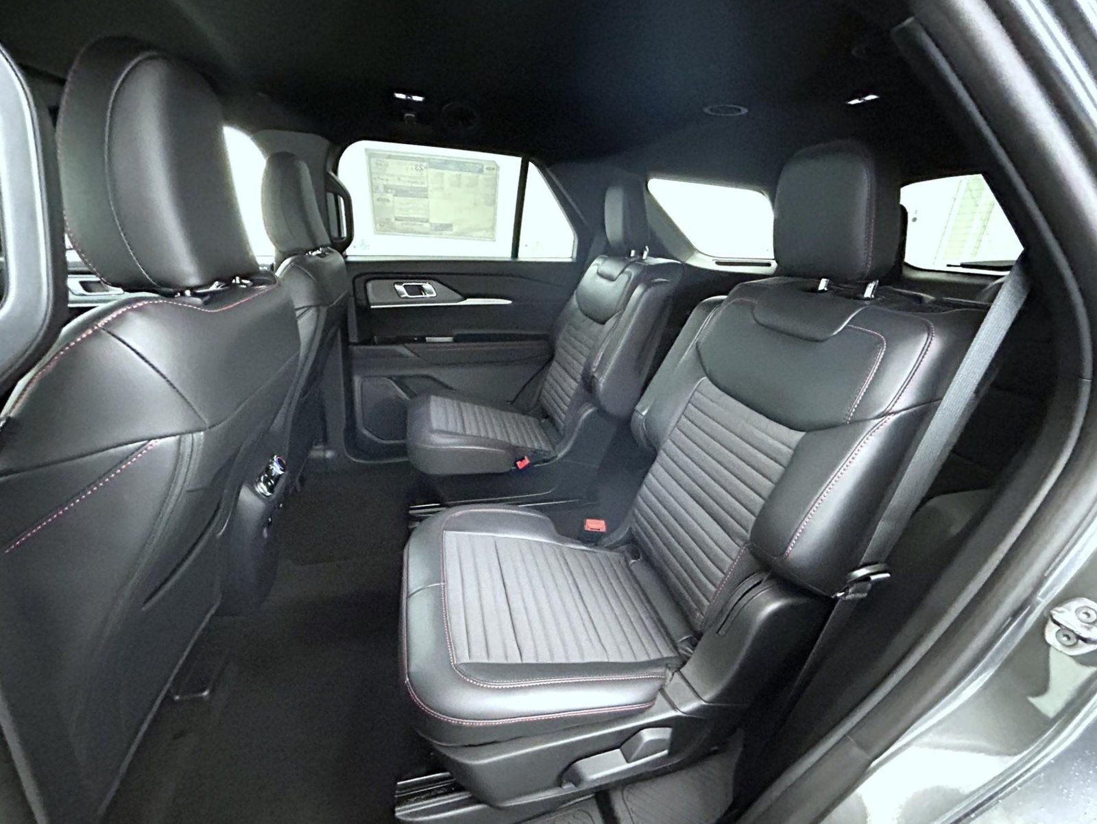 New 2027 Ford Explorer ST-Line AWD/4WD image 21