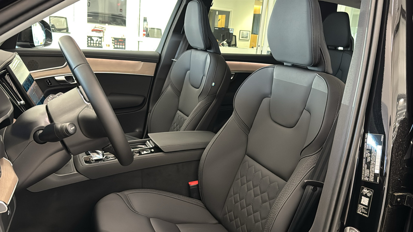 New 2026 Volvo XC90 B5 Core AWD/4WD image 23