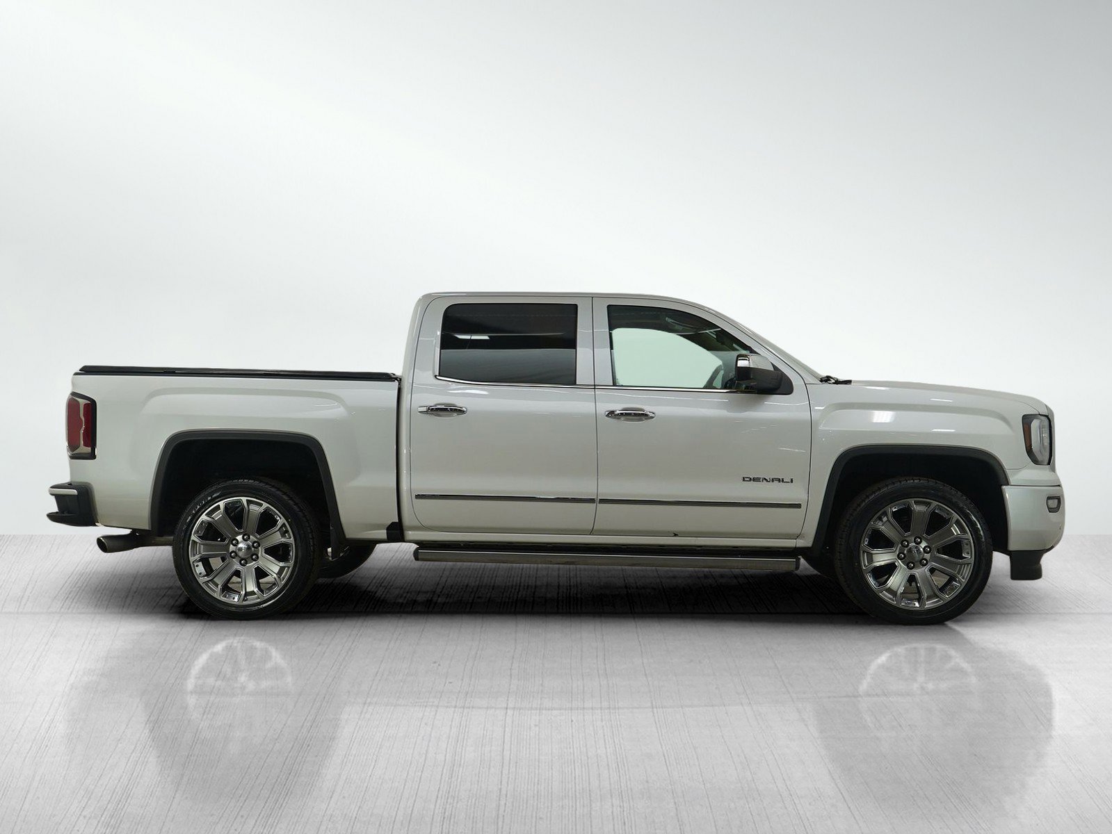 Used 2017 GMC Sierra 1500 Denali w/ Denali Ultimate Package image 6