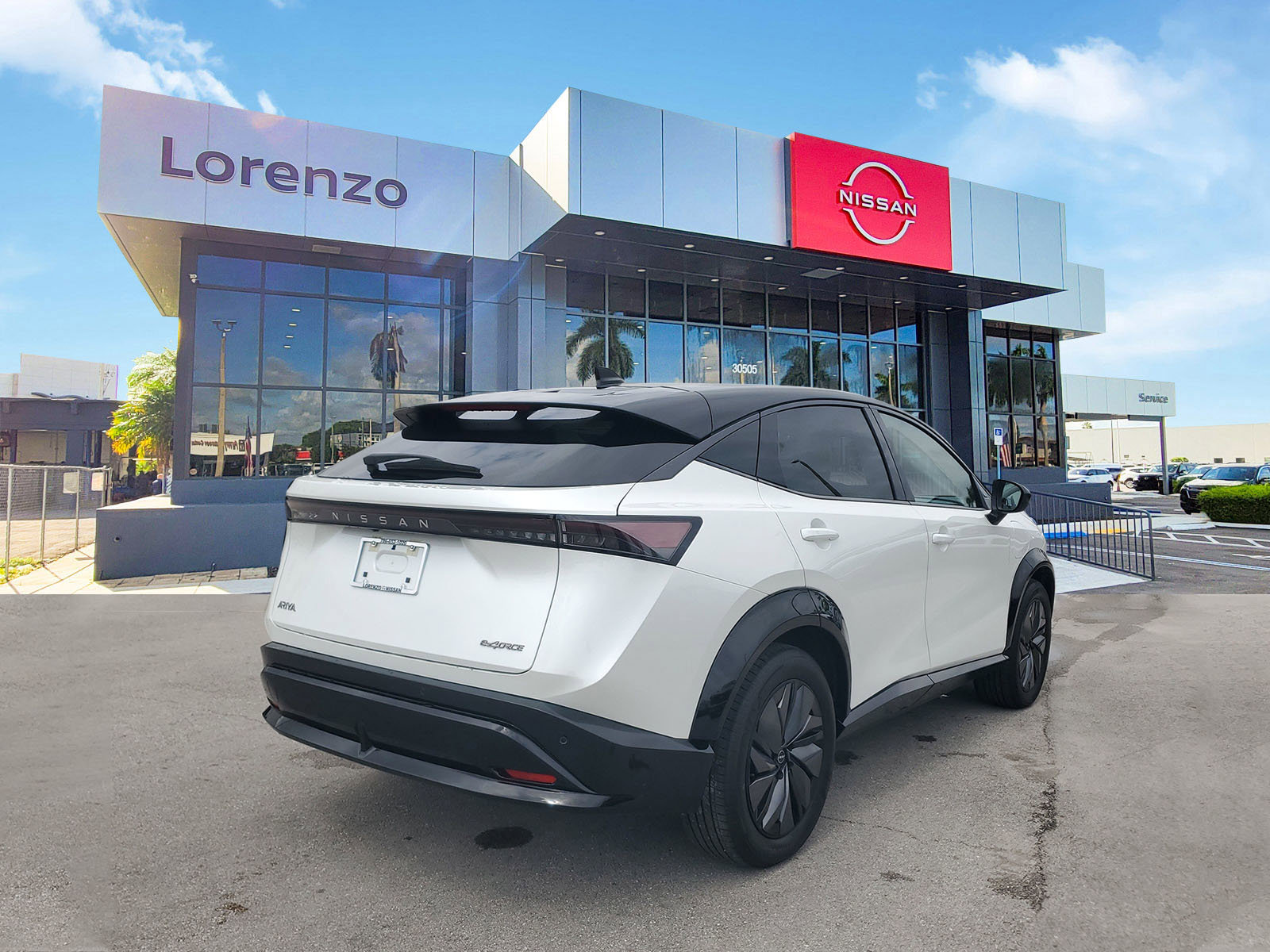 Used 2025 Nissan Ariya AWD image 5