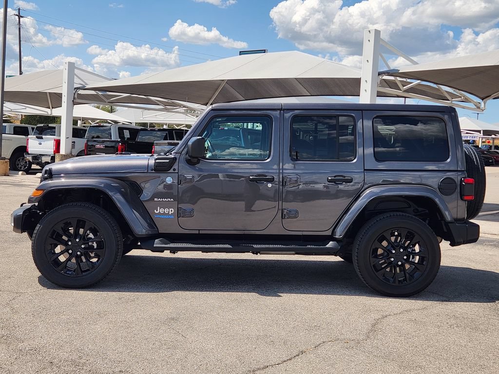 Used 2021 Jeep Wrangler Unlimited Sahara w/ Cold Weather Group AWD/4WD image 4