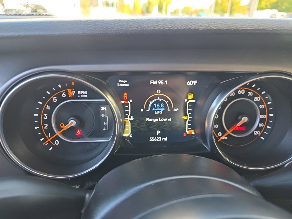Used 2021 Jeep Gladiator Sport AWD/4WD image 15