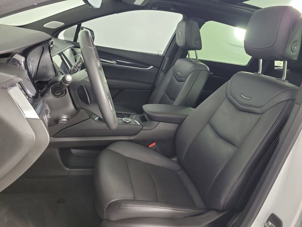 Used 2023 Cadillac XT5 Premium Luxury w/ Technology Package image 16
