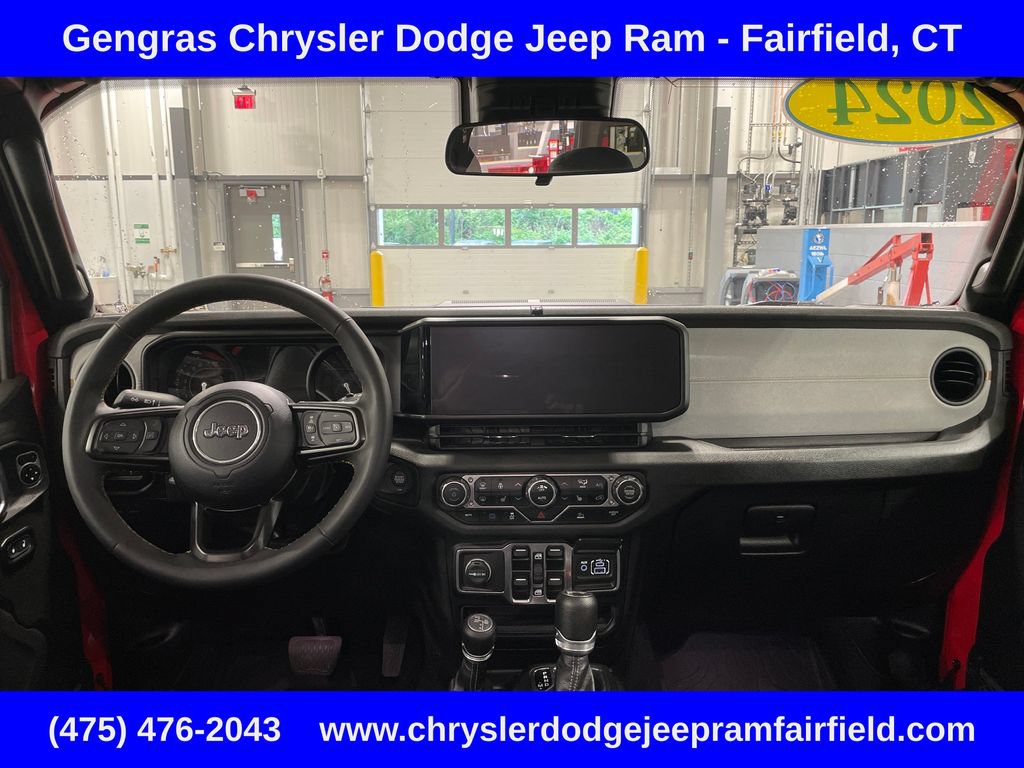 Used 2024 Jeep Wrangler Unlimited w/ Convenience Group AWD/4WD image 33