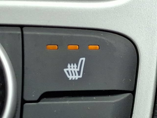 Certified 2026 Hyundai Venue SEL FWD image 24