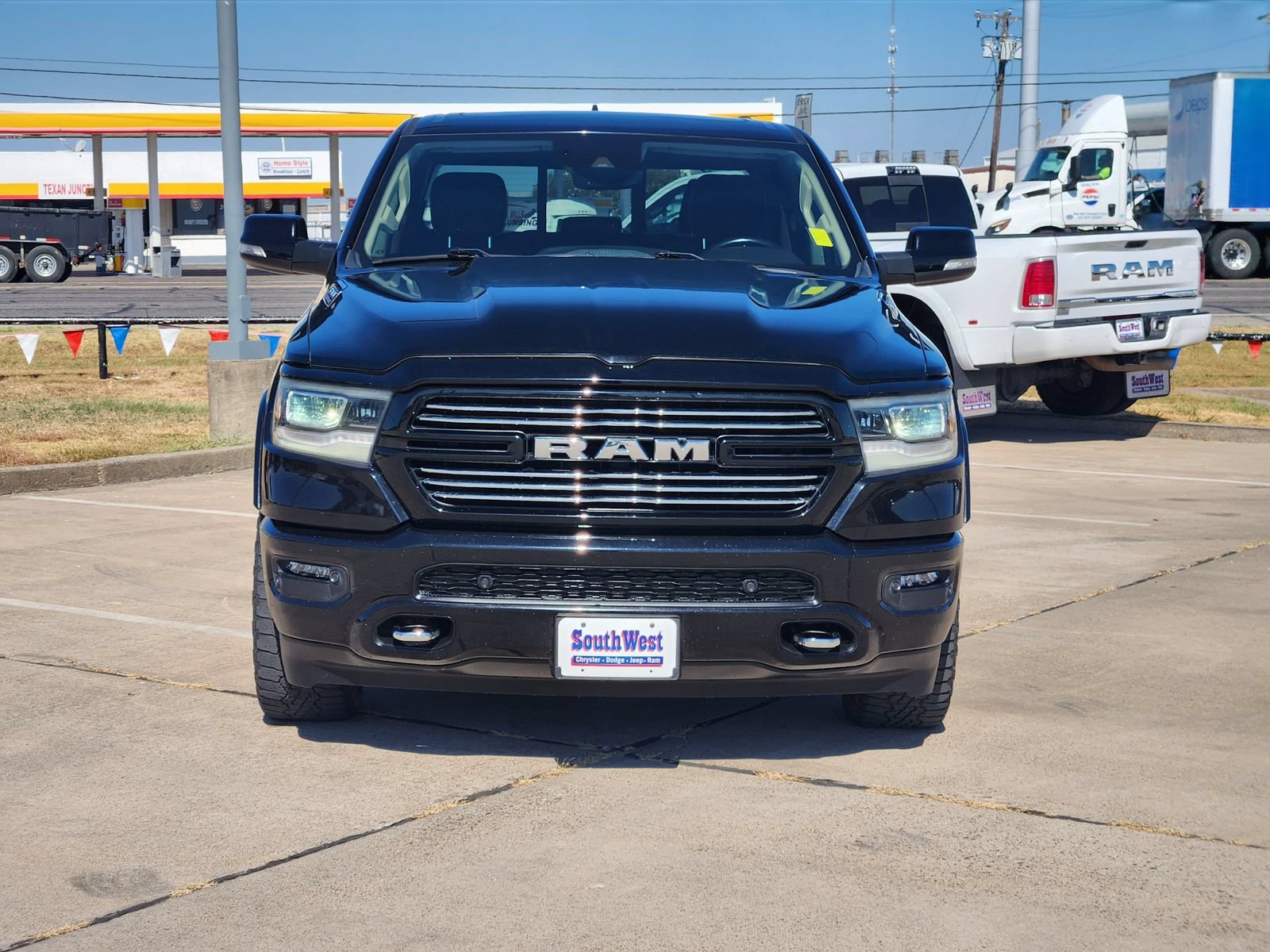 Used 2021 RAM 1500 Laramie w/ Laramie Southwest Edition RWD image 6