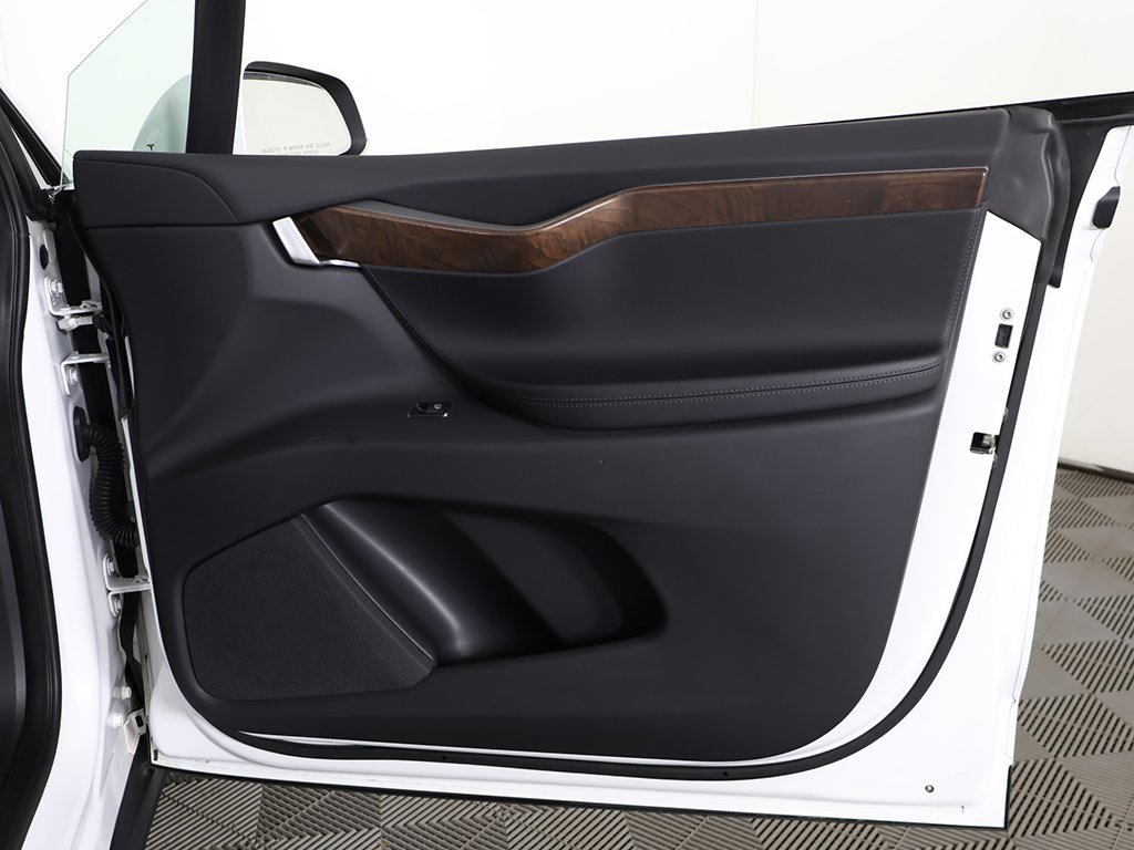 Used 2020 Tesla Model X Long Range image 22