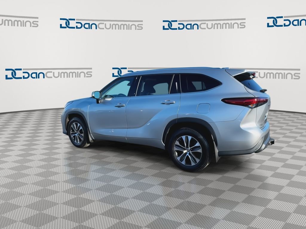 Used 2020 Toyota Highlander XLE image 6