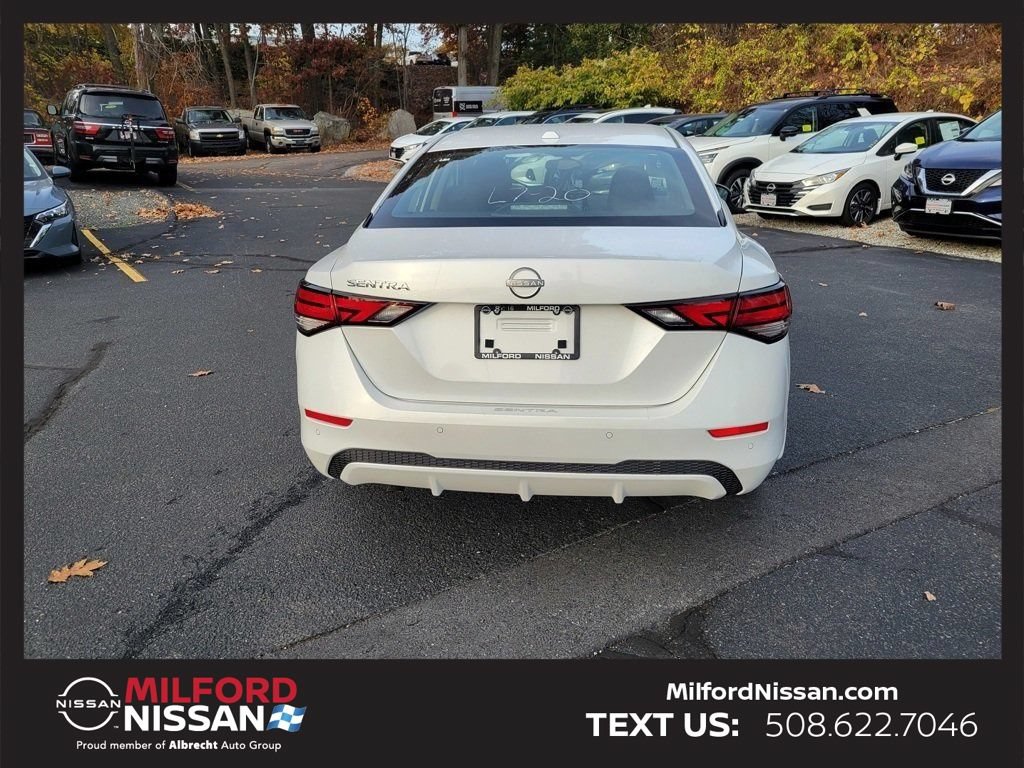 Certified 2025 Nissan Sentra SV w/ Trunk Package FWD image 4