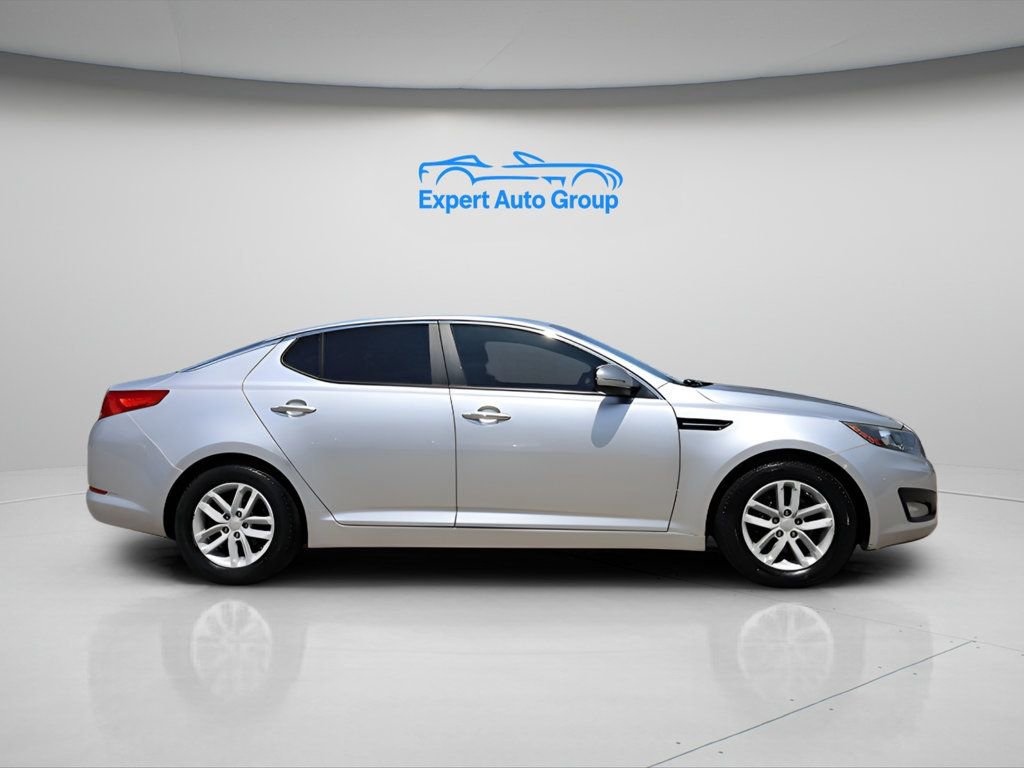 Used 2012 Kia Optima LX w/ Convenience Pkg image 3