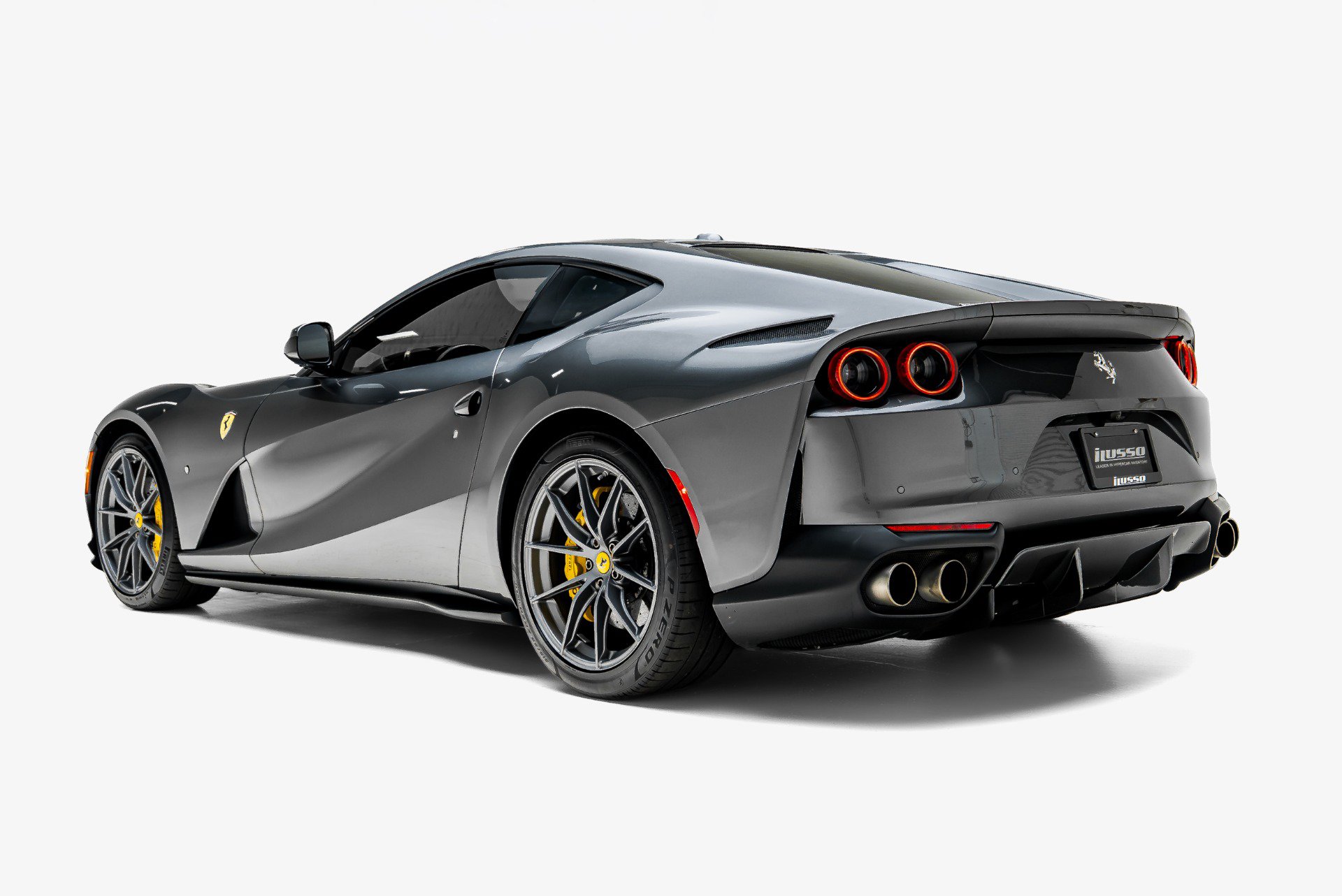 Used 2019 Ferrari 812 Superfast RWD image 5