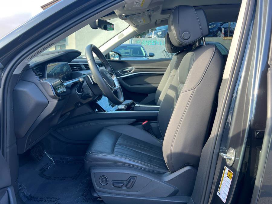 Used 2023 Audi e-tron Premium Plus w/ Premium Plus Package image 10