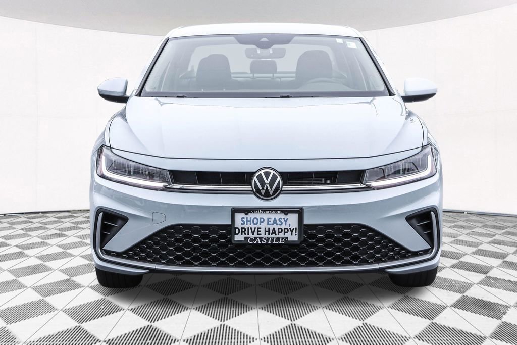 Used 2025 Volkswagen Jetta SE image 8