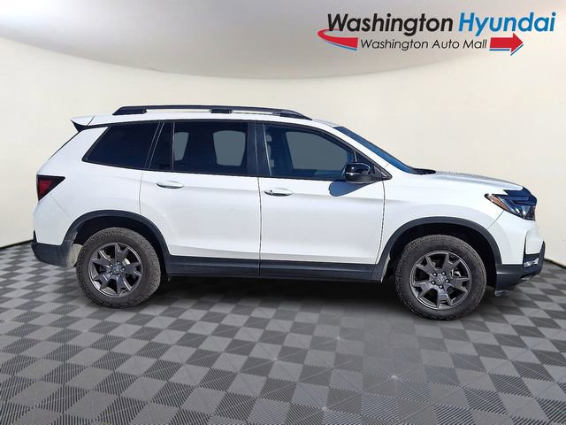 Used 2024 Honda Passport TrailSport image 7