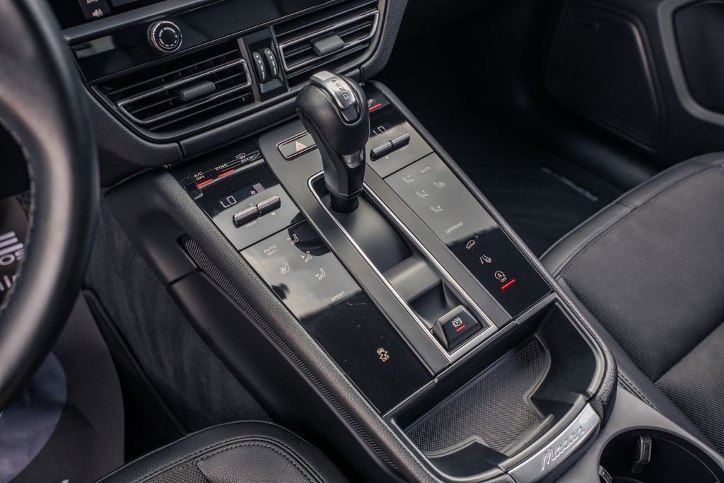 Used 2022 Porsche Macan image 29