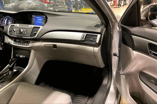 Used 2015 Honda Accord LX image 16