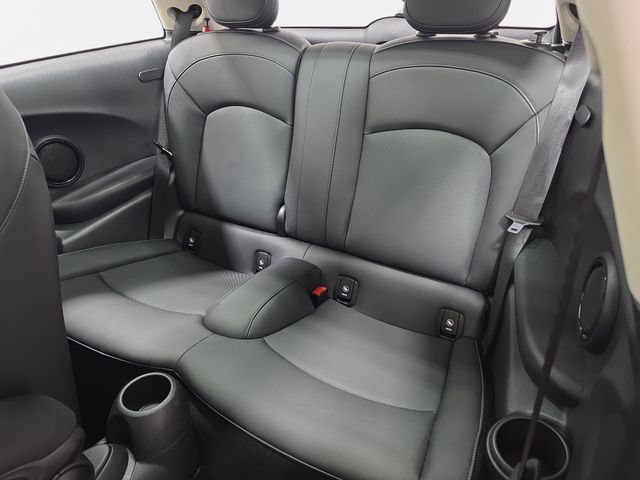 Used 2024 MINI Cooper S FWD image 9