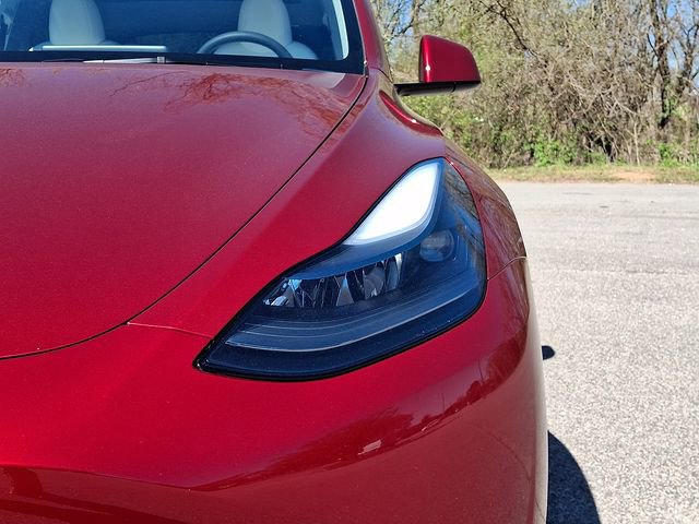 Used 2024 Tesla Model Y Performance image 11