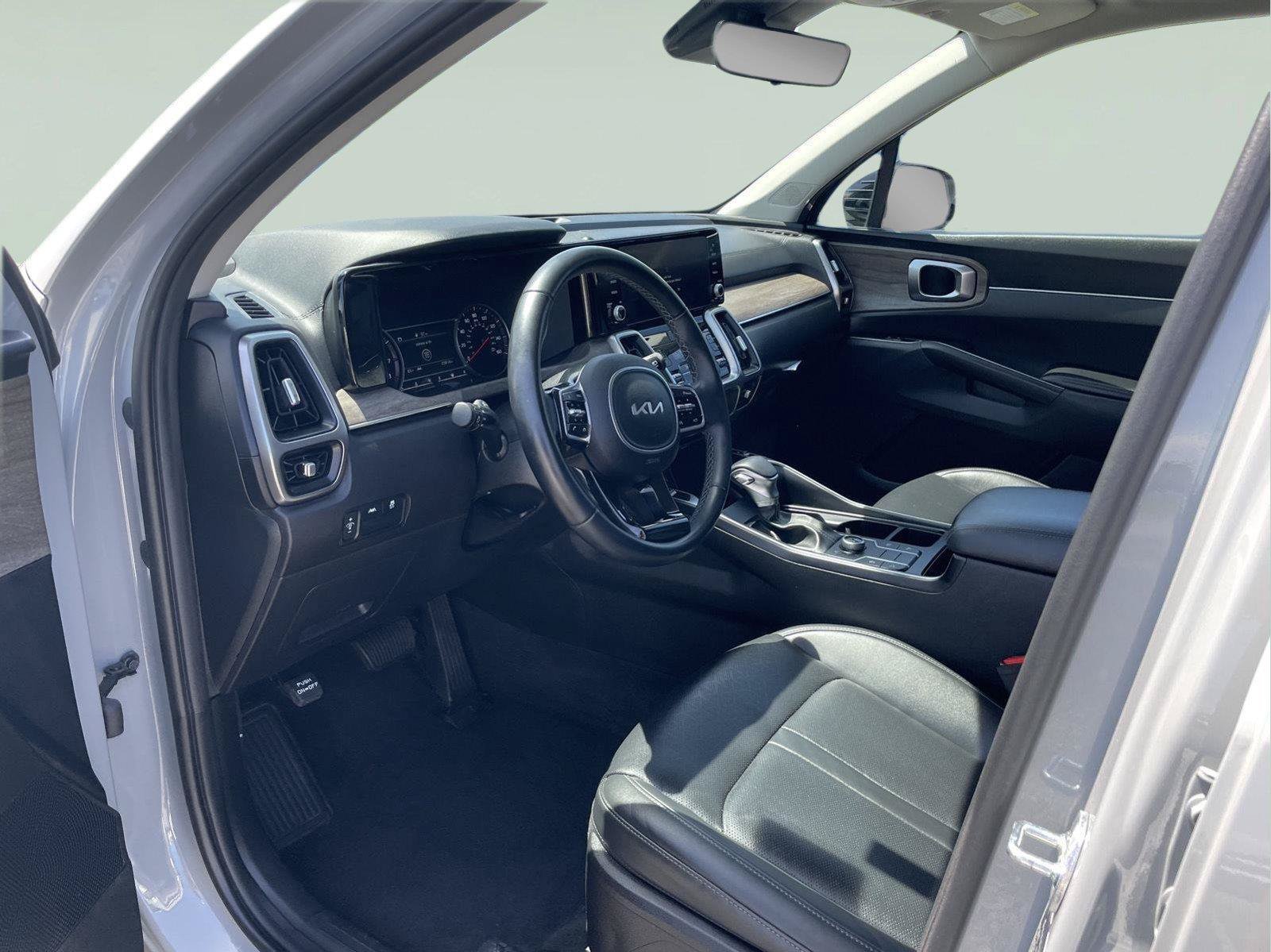 Used 2023 Kia Sorento S AWD/4WD image 11