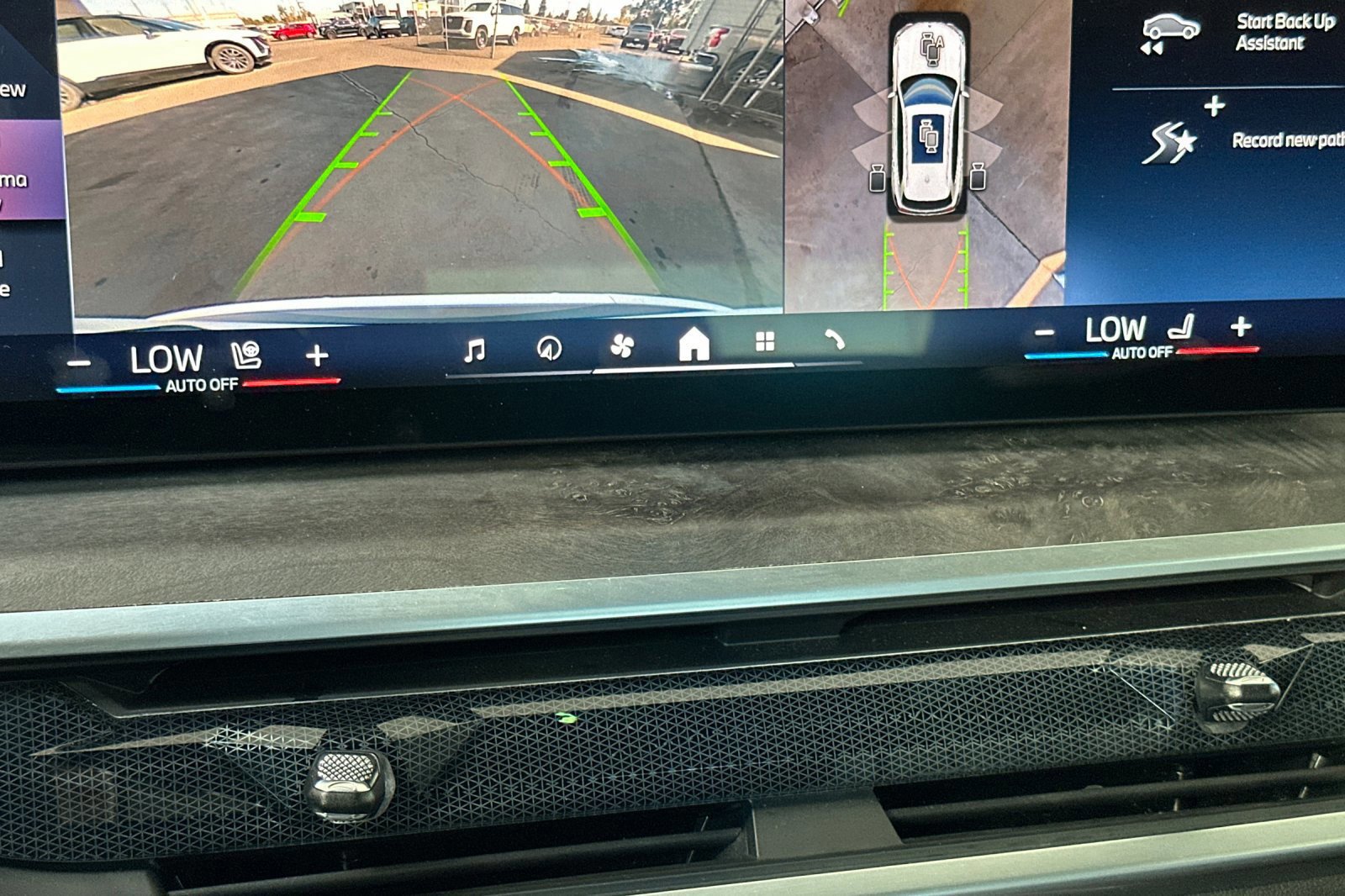 Used 2024 BMW X5 sDrive40i w/ Premium Package image 20