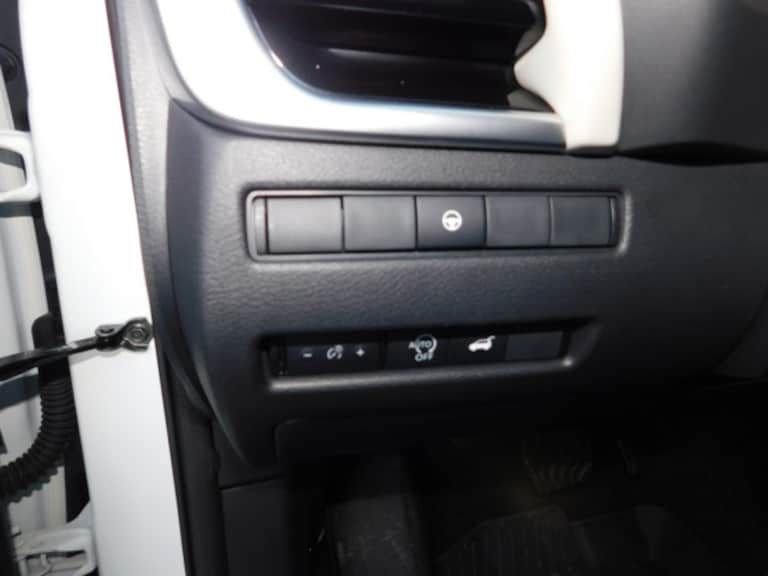 Used 2023 Nissan Rogue SL w/ SL Premium Package image 24