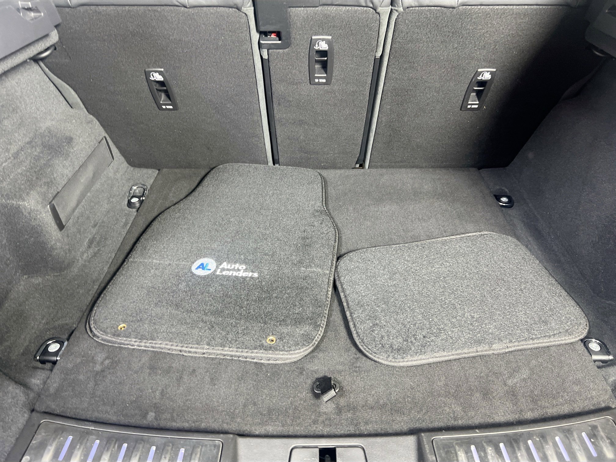 Used 2020 Land Rover Range Rover Evoque First Edition image 27