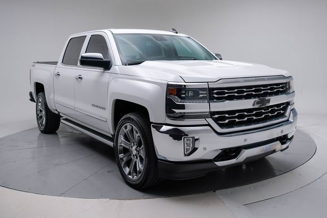 Used 2018 Chevrolet Silverado 1500 LTZ w/ LTZ Plus Package image 10