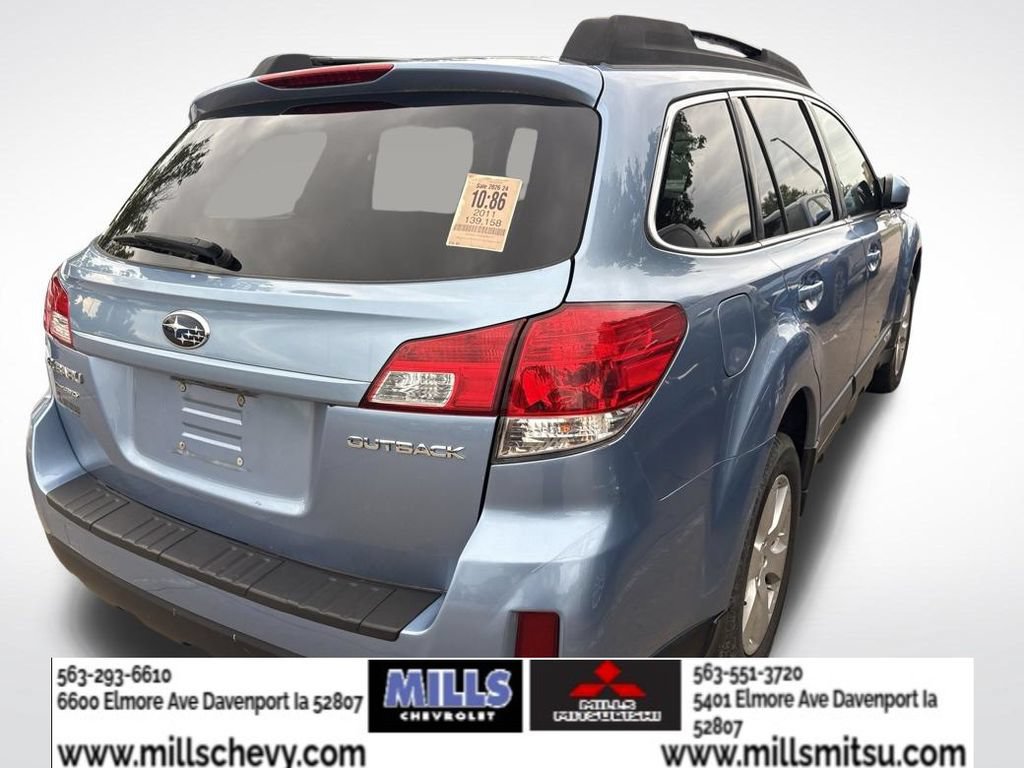 Used 2011 Subaru Outback 2.5i Premium AWD/4WD image 3