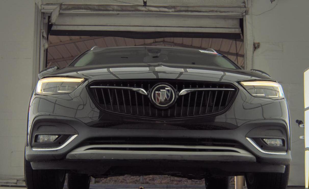 Used 2018 Buick Regal Essence w/ Driver Confidence Package #1 image 3