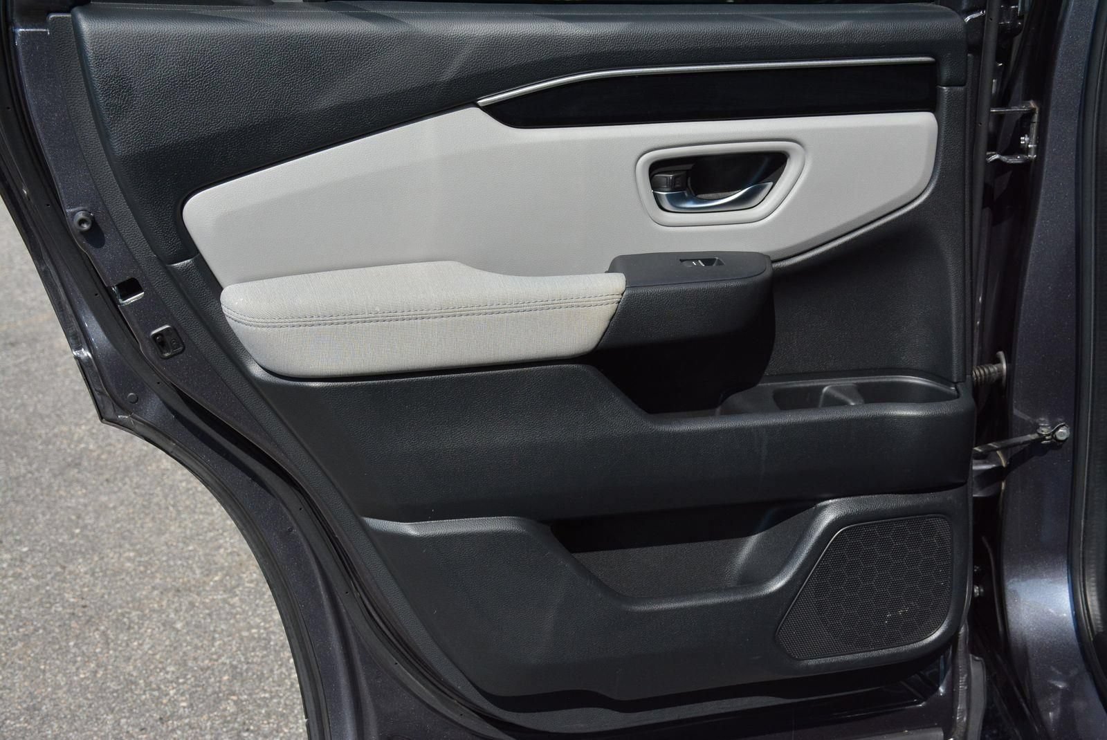 Used 2023 Honda Pilot LX image 16
