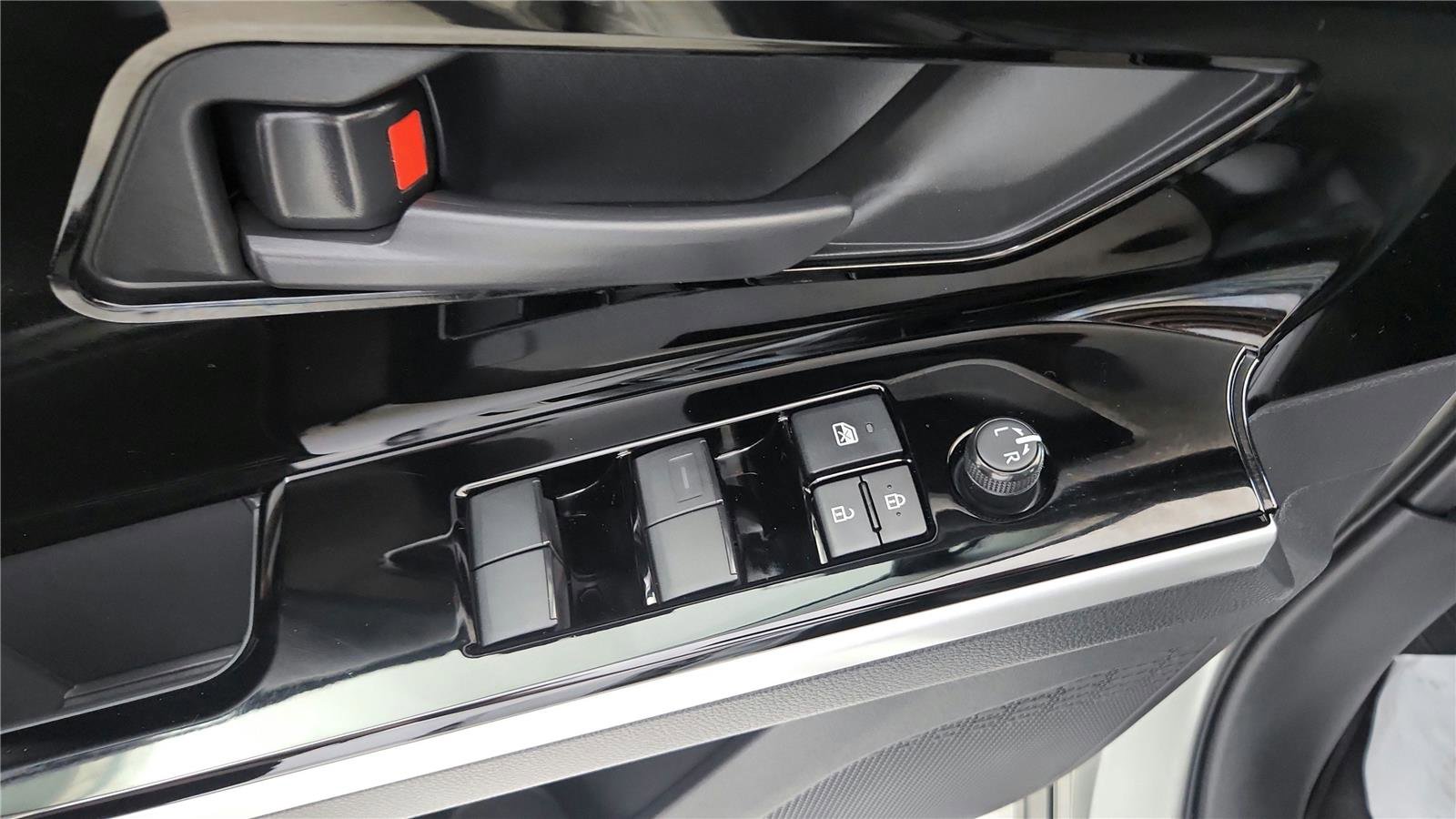 Used 2023 Toyota bZ4X XLE w/ Weather Package image 24