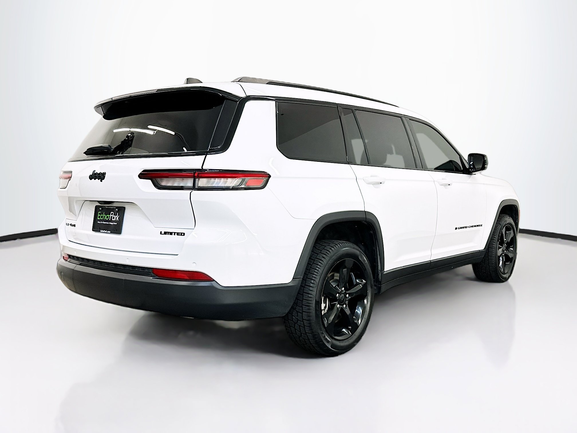 Used 2023 Jeep Grand Cherokee L Limited w/ Black Appearance Package AWD/4WD image 9