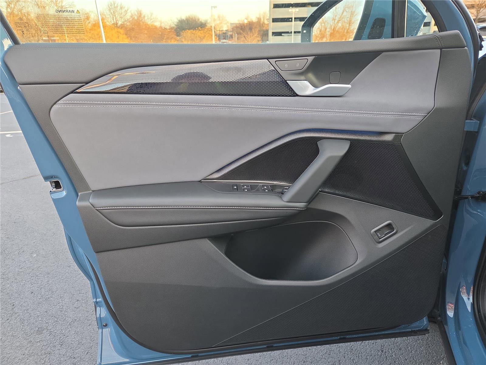 New 2026 Volkswagen Tiguan SE image 12