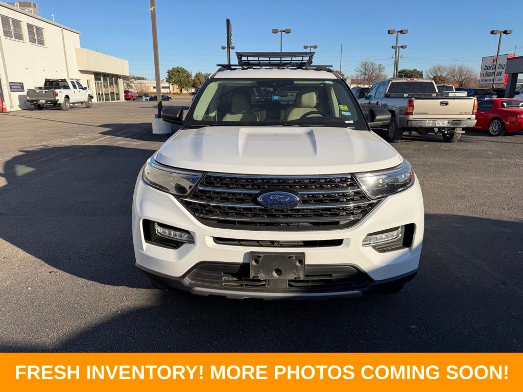Used 2020 Ford Explorer XLT w/ Equipment Group 202A image 2