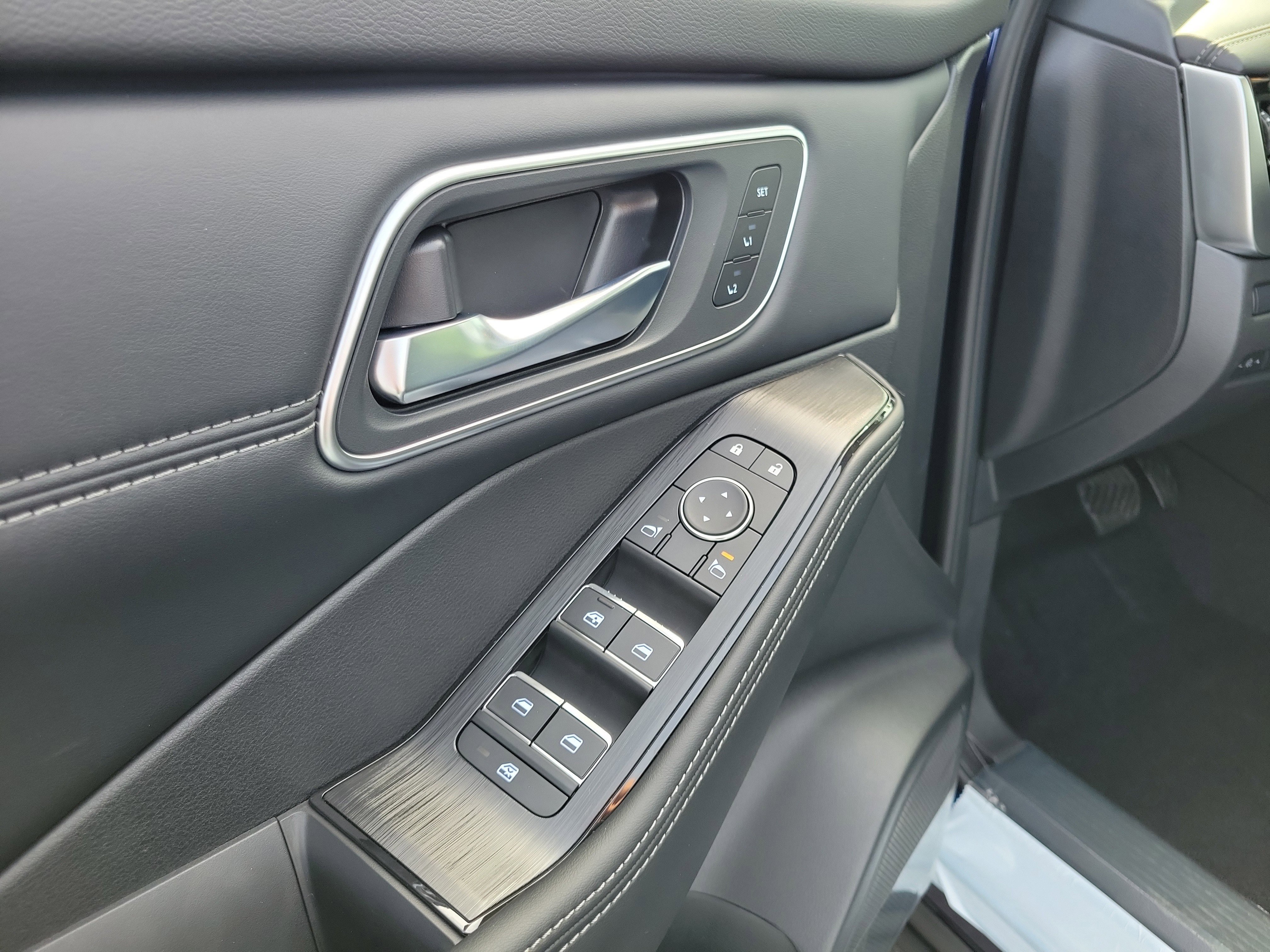 New 2026 Nissan Rogue Platinum image 18