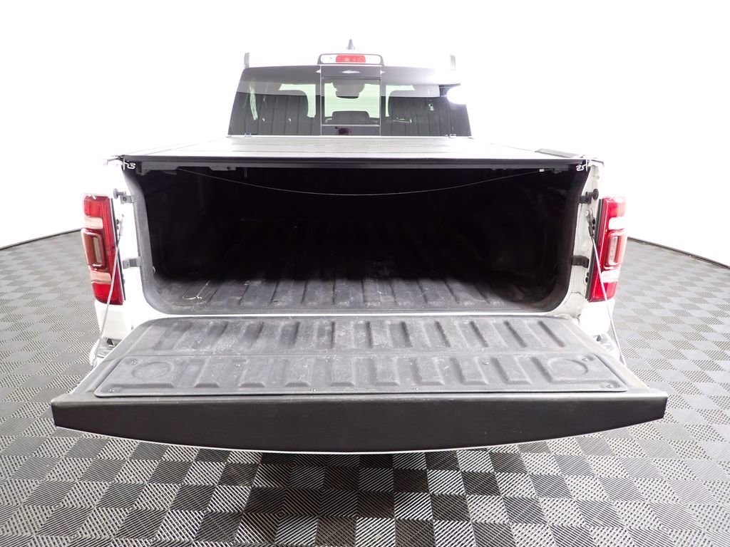 Used 2022 RAM 1500 Laramie w/ Sport Appearance Package AWD/4WD image 17