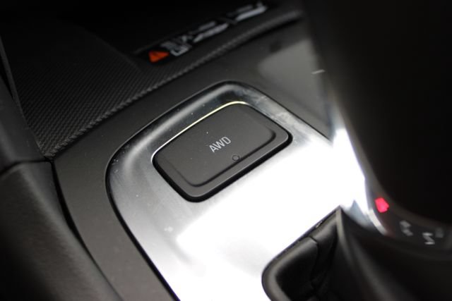 Used 2018 Chevrolet Equinox Premier AWD/4WD image 26