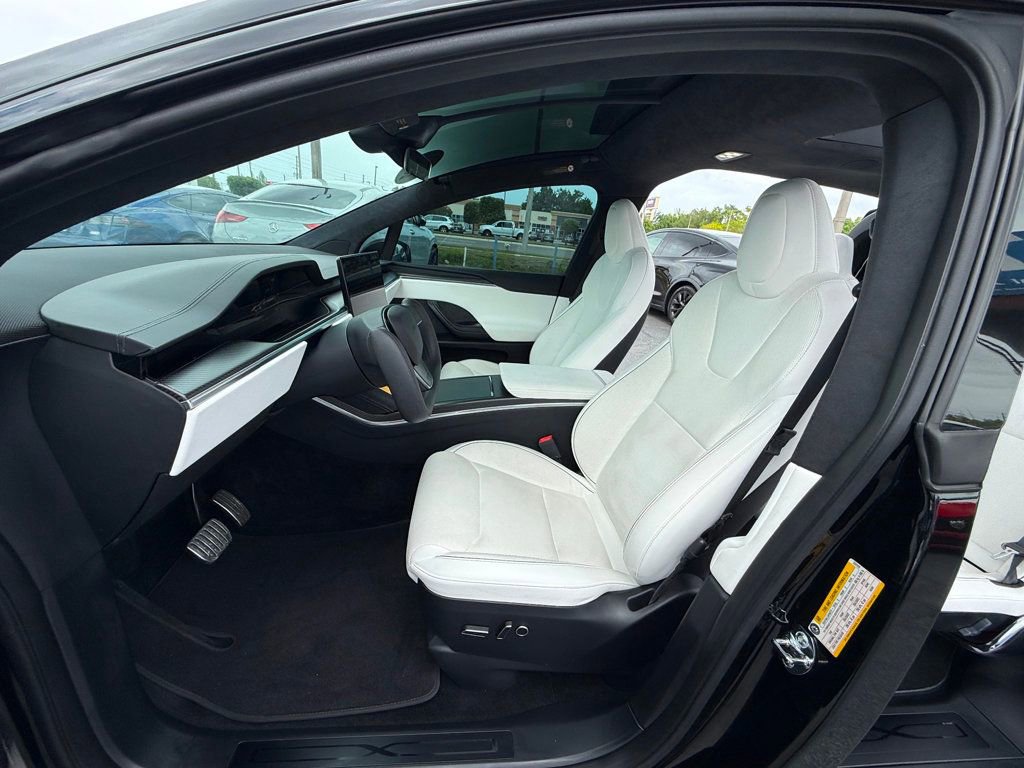 Used 2022 Tesla Model X Plaid AWD/4WD image 10