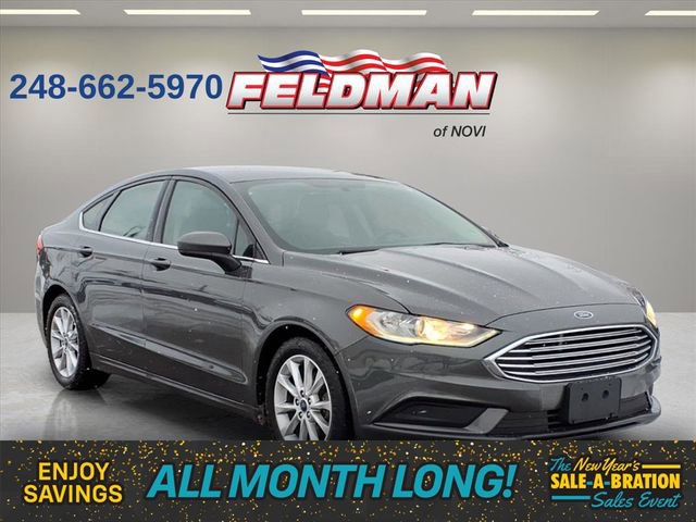 Used 2017 Ford Fusion SE w/ Fusion SE Technology Package image 8