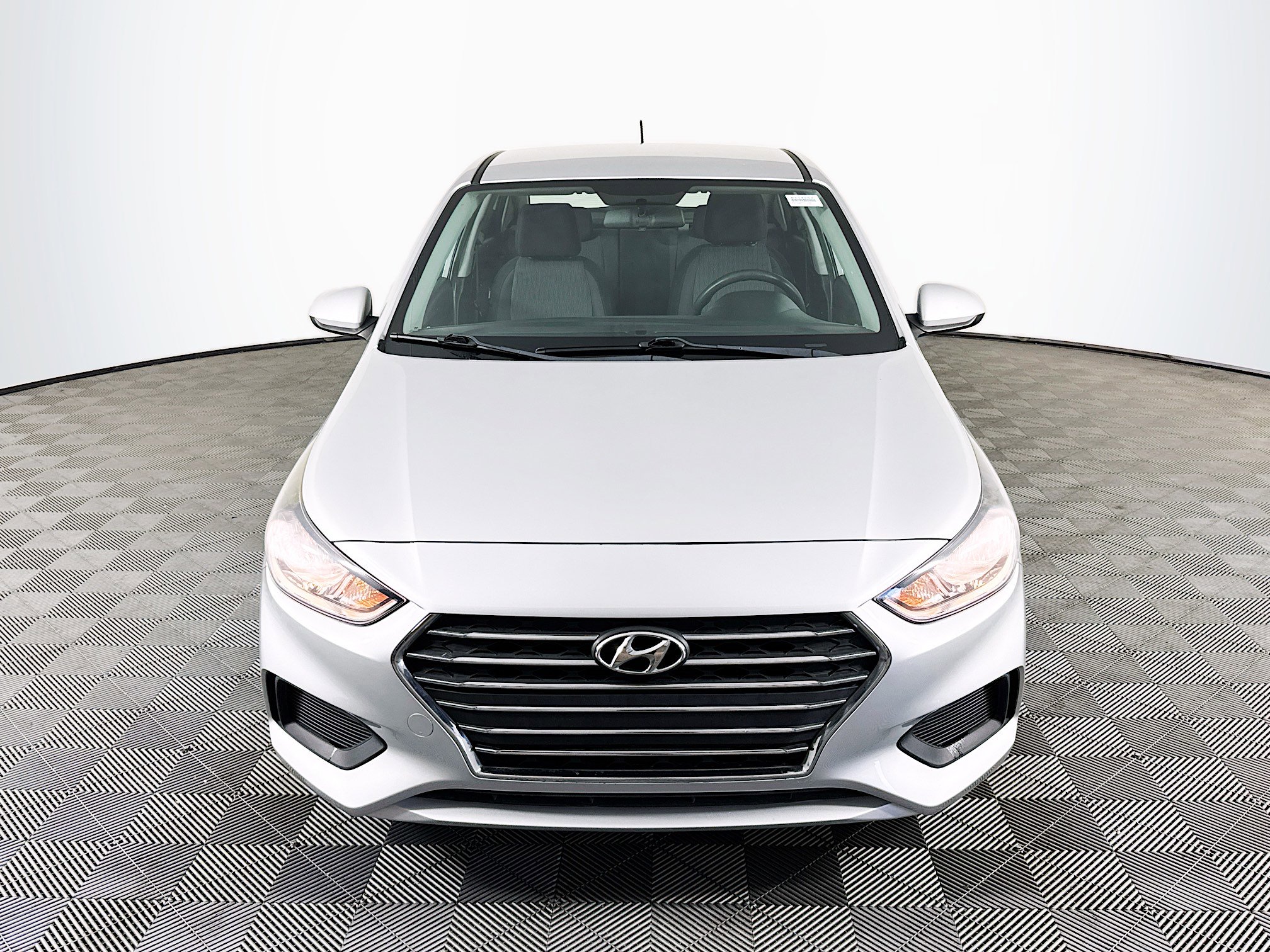 Used 2020 Hyundai Accent SE image 2