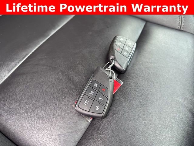 Used 2025 Chevrolet Suburban Z71 image 12