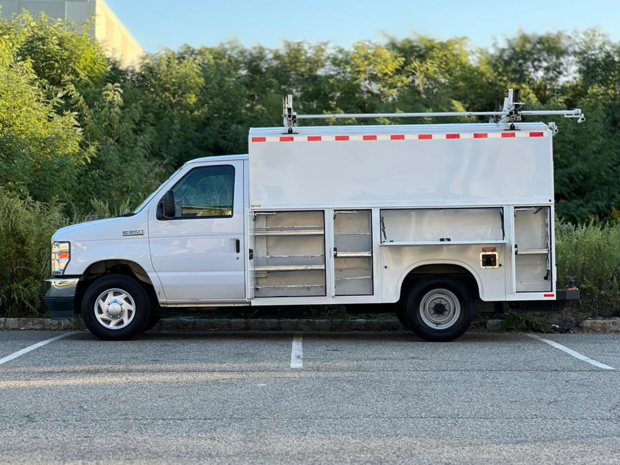 Used 2023 Ford E-350 and Econoline 350 Super Duty w/ Power Windows & Locks Group image 6