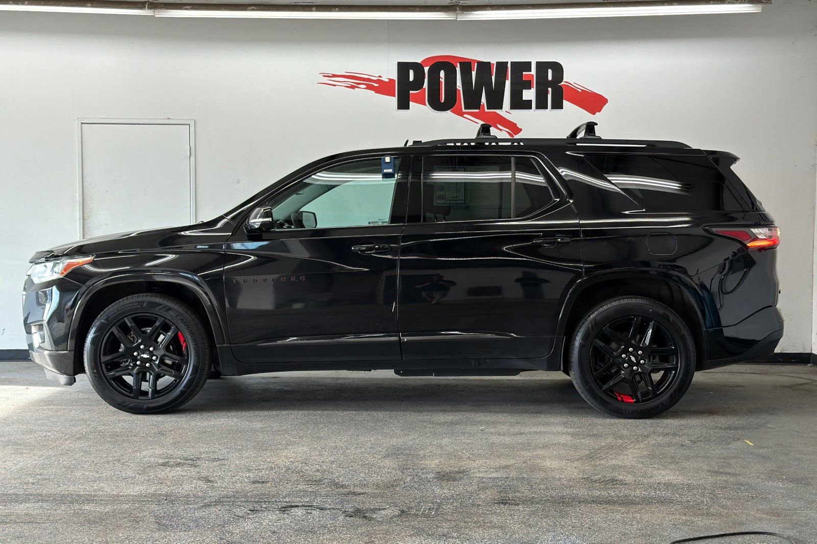 Used 2020 Chevrolet Traverse Premier w/ Redline Edition image 6