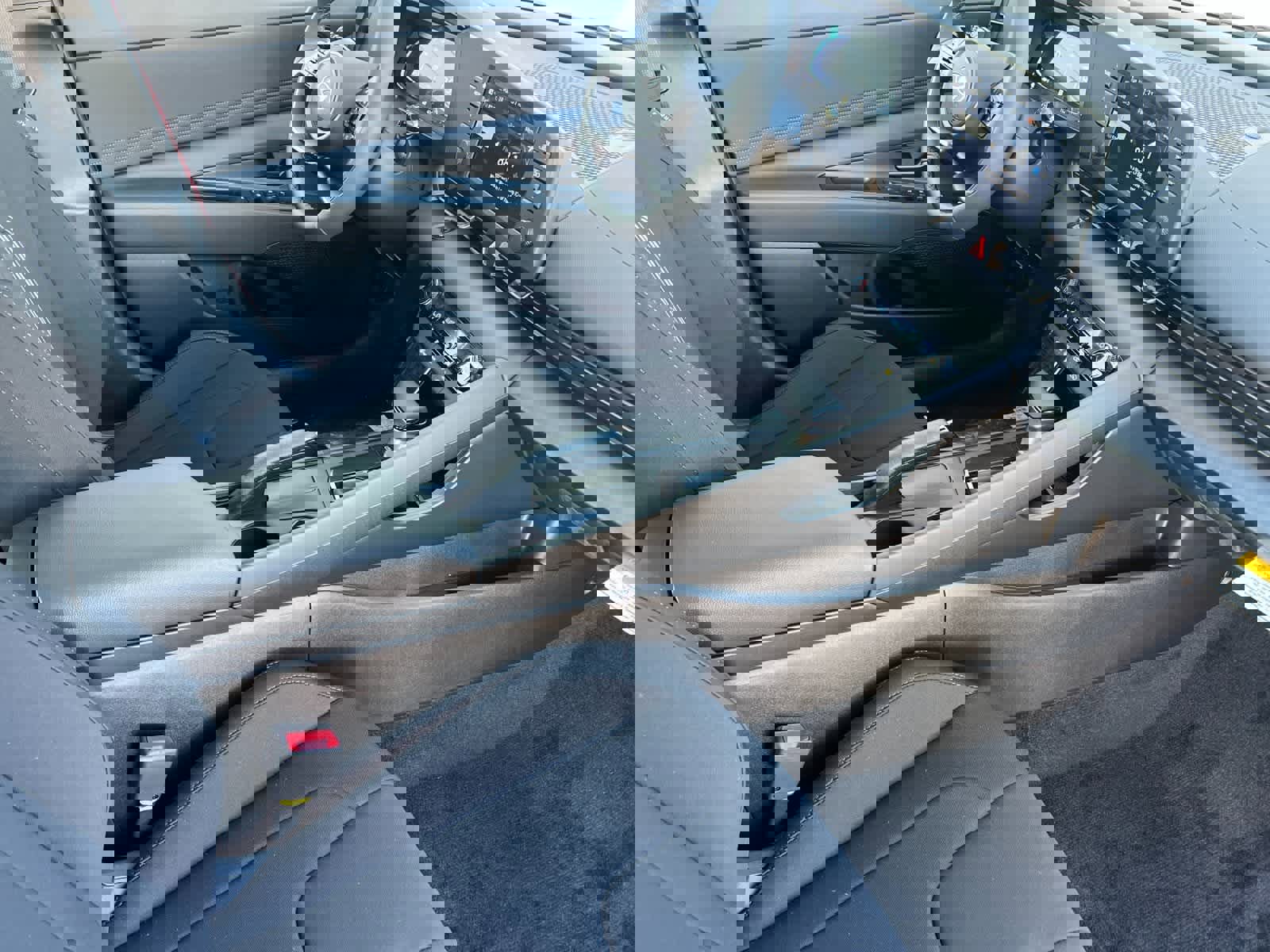 New 2025 Hyundai Elantra Sport image 16