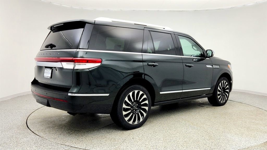Used 2022 Lincoln Navigator Black Label AWD/4WD image 5