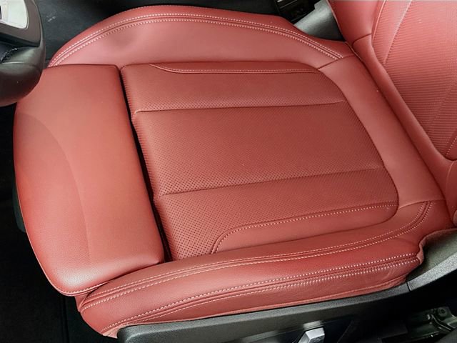 Used 2023 BMW 330i xDrive 330i xDrive w/ Driving Assistance Package image 21