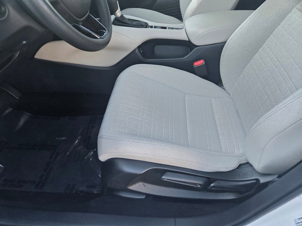 Certified 2025 Honda HR-V LX image 21